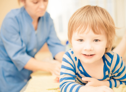 massage santé chez l'enfant pour booster son énergie défensive (système immunitaire)